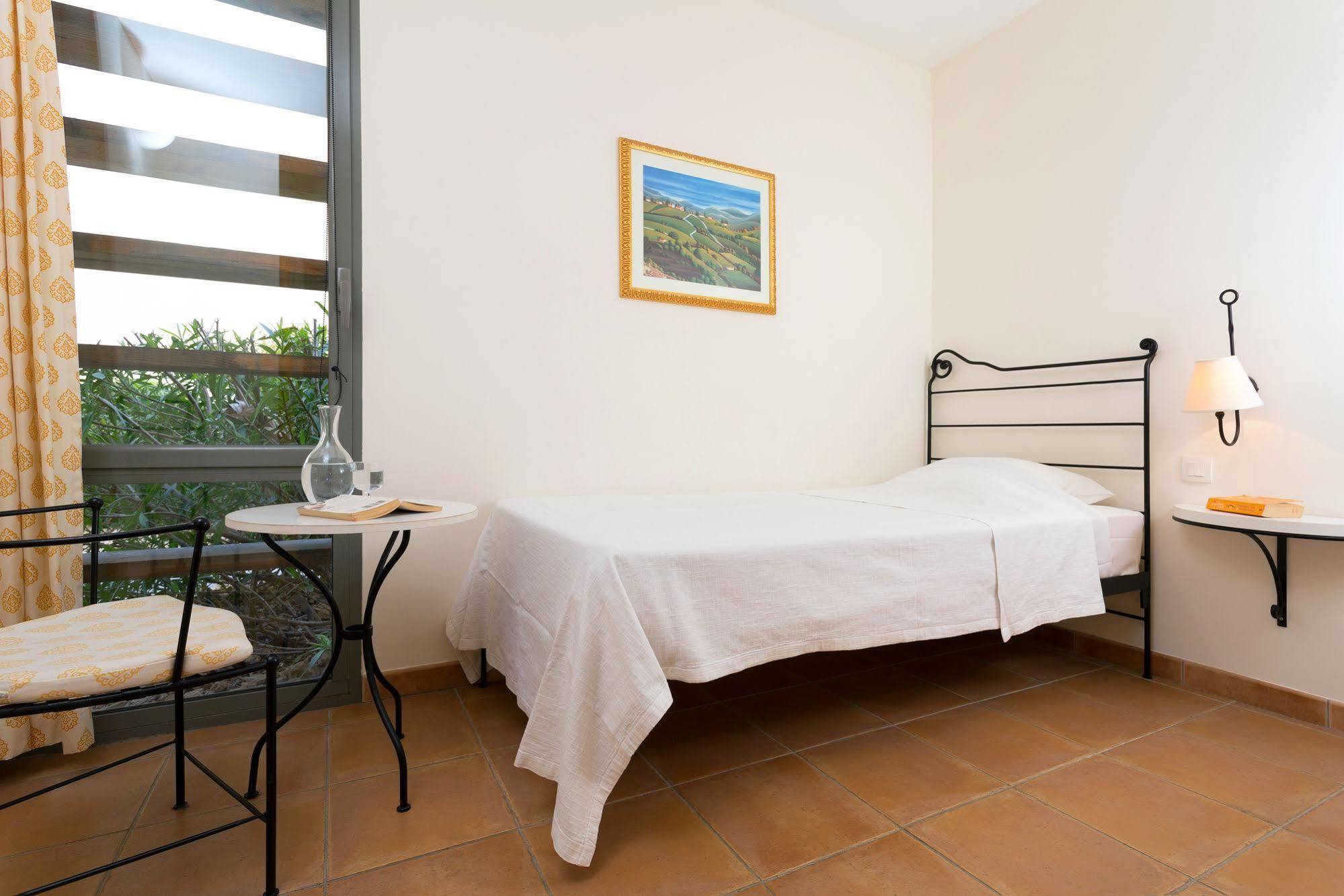 Madame Vacances Domaine Du Provence Country Club Service Premium Saumane-de-Vaucluse Exterior photo